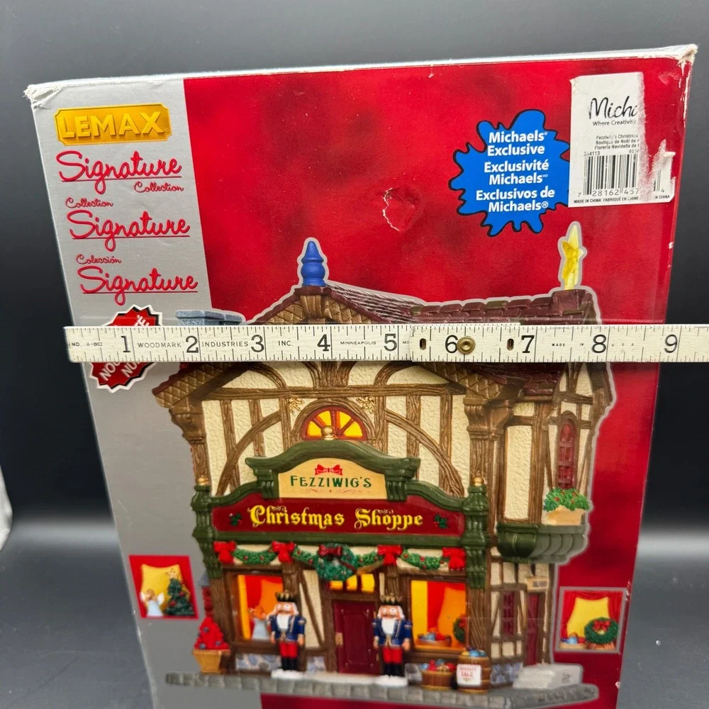 Lemax Pawfection Dog Cat Pet Bakery Christmas Shoppe Building Caddington Village